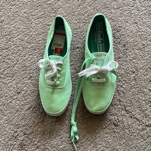 Keds Woman’s Mint Green Champion Brights Sneakers NWT - Picture 2 of 7